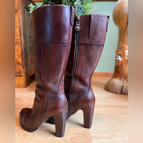 Timberland - Heeled Dark Brown Leather Boots Mid-Calf Height - Size 8 - Picture 8 of 16